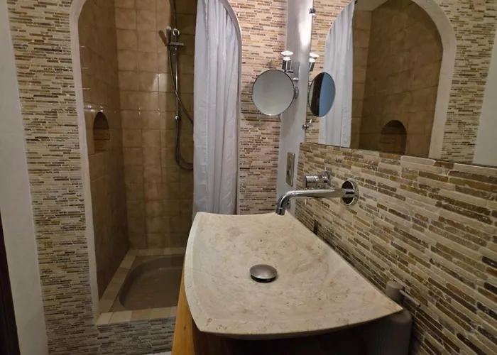 Apartment Loft Art Deco Terrasse Verriere Clim Lit King Size *